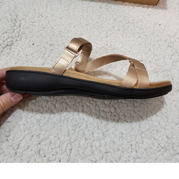 NEW Trotters Women's Sandal Platform CHAMPAGN size 7.5 Wide - Picture 2 of 8